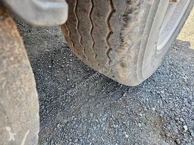 Semi reboque Carnehl ca. 44 cbm Getreidekipper,...