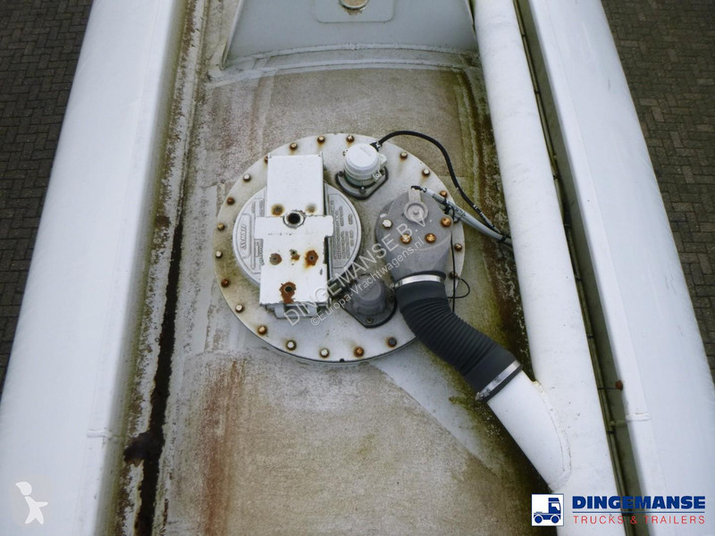 Semi remorque LAG Fuel tank alu 44.4 m3 / 6...