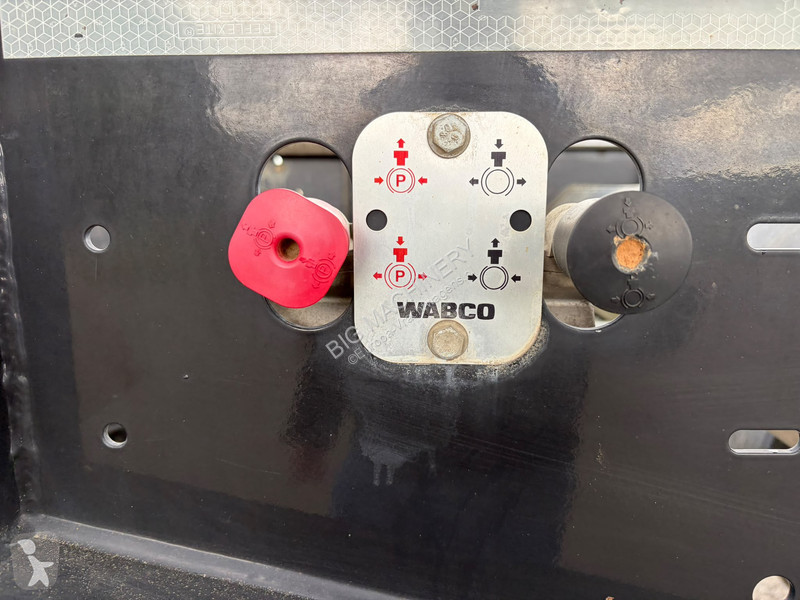 نصف مقطورة Schwarzmüller Kipp-sanh trailer
