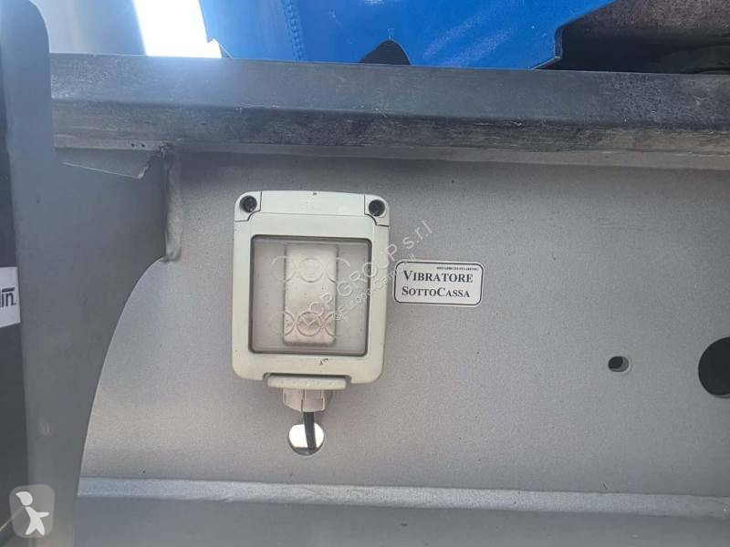 نصف مقطورة Tecnokar delfino al 11500 c