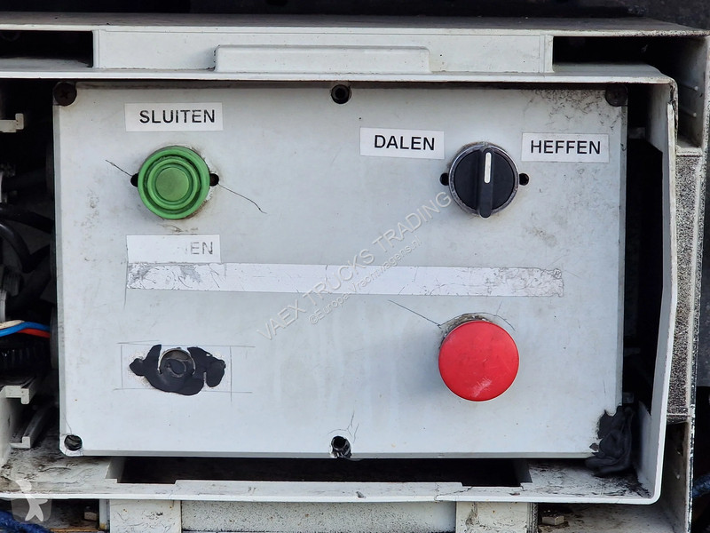 نصف مقطورة Pacton Loadlift - frigo - steering axle