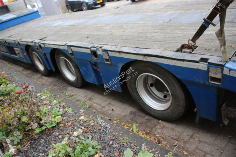 Semi remorque Kässbohrer LB3e