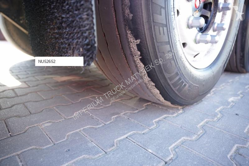نصف مقطورة Benalu RUCHOMA PODŁOGA / WALKING...