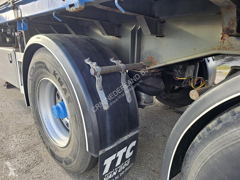V02-STG-15-30 semi-trailer