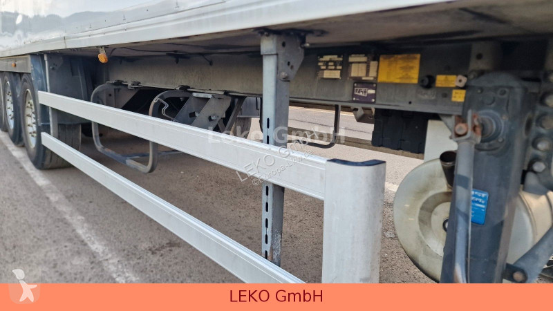 نصف مقطورة Fruehauf Frigo Semi 38T Vector...