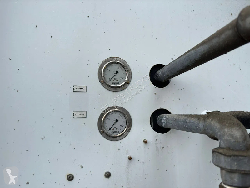 Semiremorca  F3.20 CEMENTDEKVLOER...
