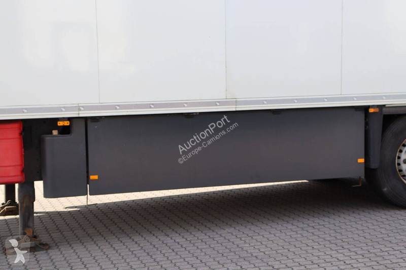 Semirremolque Schmitz Cargobull SCB*S3B