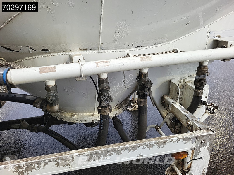 Semi remorque  SVM 39000L Liftachse Cement