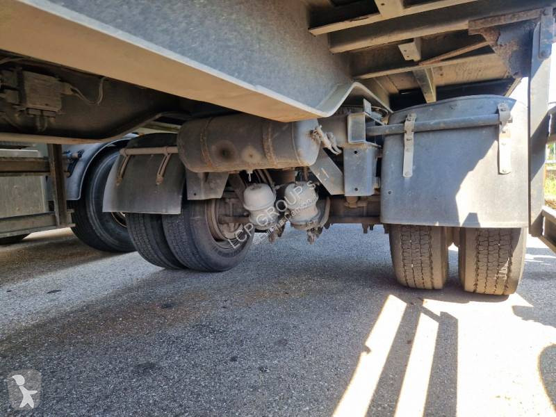 نصف مقطورة Schmitz Cargobull SK010