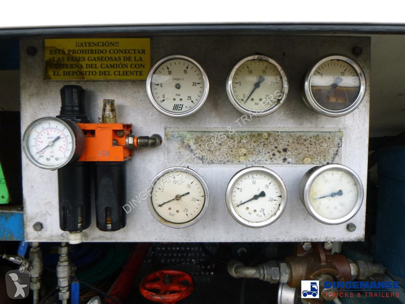 Oplegger  Gas tank steel 46.9 m3 / 1 comp + pump