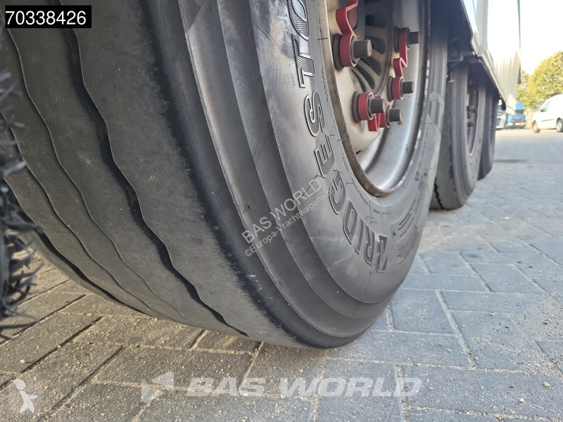 Heiwo HZO 39 3 axles Tailgate 250x260cm...