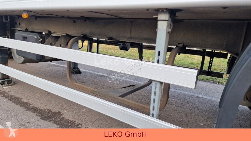 نصف مقطورة Fruehauf Frigo Semi 38T Vector...