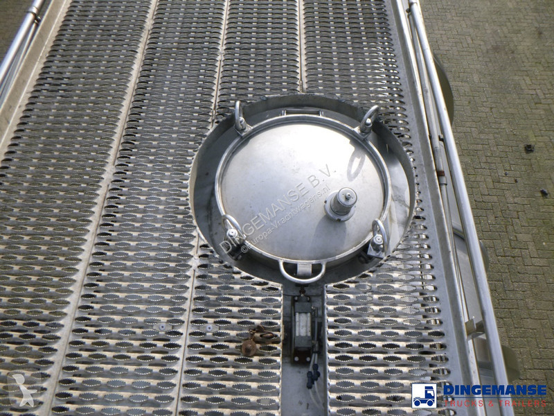Semiremorca Burg Food tank inox 30.3 m3 / 3 comp