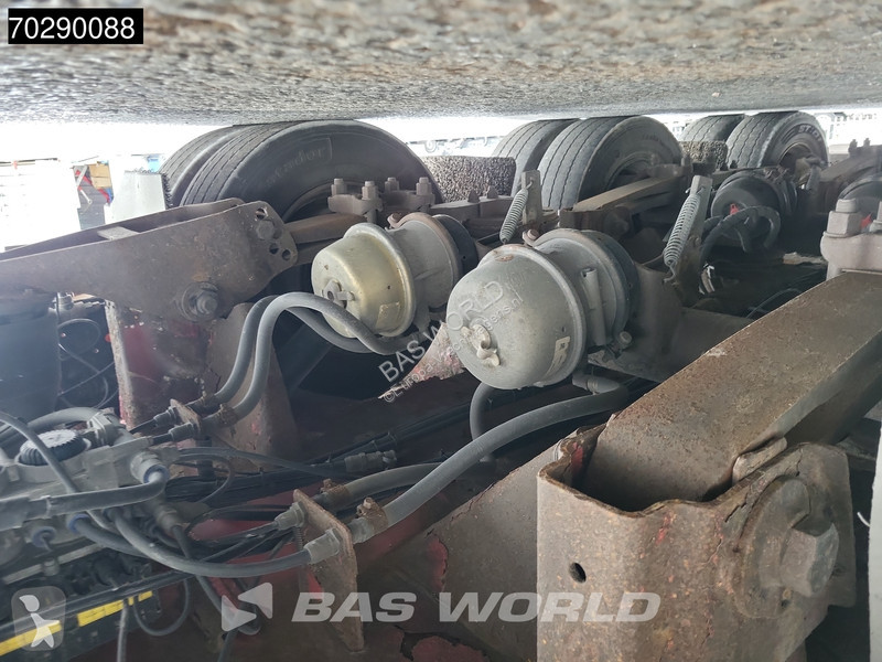 Semitrailer Kässbohrer LB3E Wheel Recess...