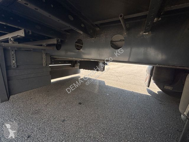 Semitrailer Schwarzmüller...
