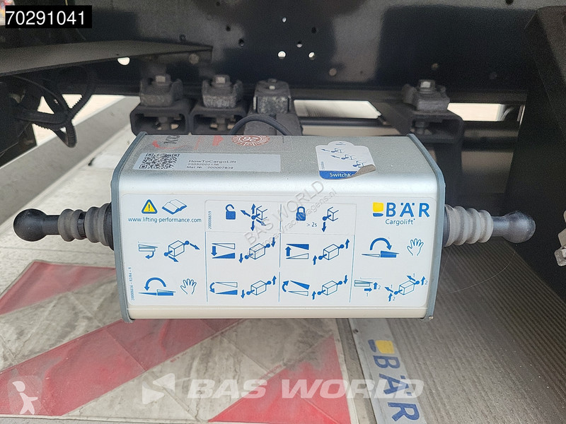 Semitrailer Wielton NS-3 Liftachse Tailgate