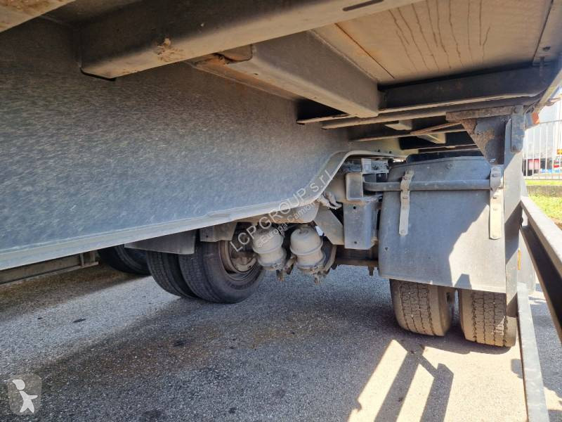 نصف مقطورة Schmitz Cargobull SK010
