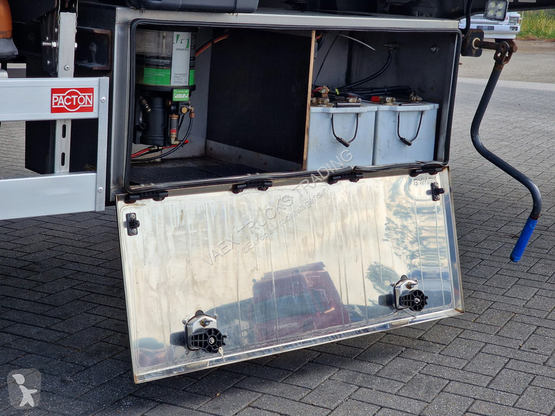 نصف مقطورة Pacton Loadlift - frigo - steering axle