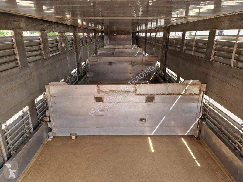 نصف مقطورة Finkl 3 deck - lift- water - vans -...