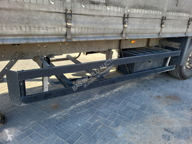 Semirimorchio Schmitz Cargobull SCB*S3T