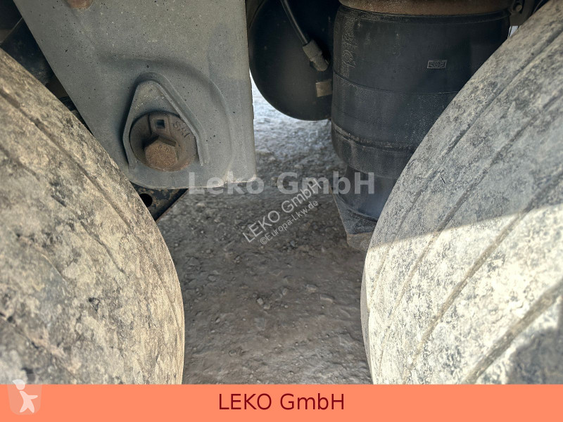 نصف مقطورة Fruehauf Frigo Semi 38T Vector...