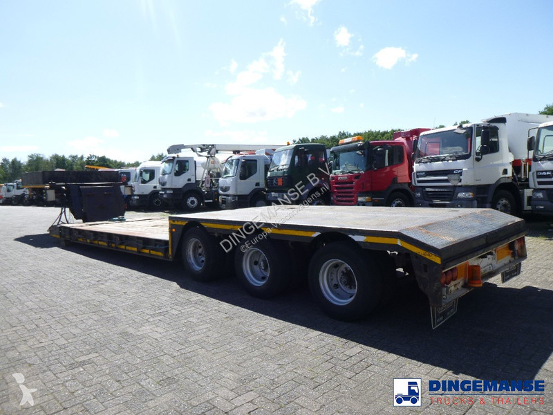 Semiremorca Nooteboom 3-axle lowbed trailer 33...