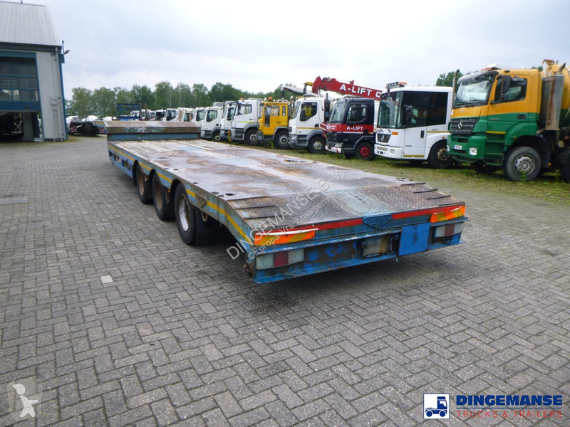 Semiremorca Broshuis 3-axle semi-lowbed trailer...