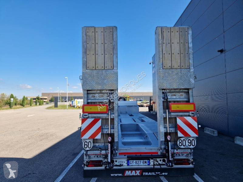 Semitrailer MAX Trailer 3 essieux type forestier