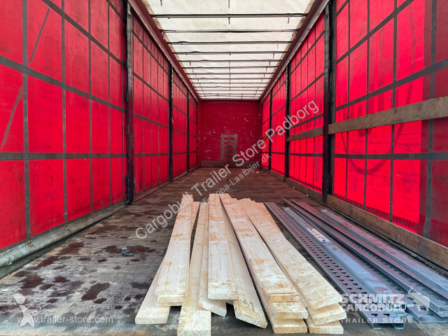 Oplegger  Curtainsider Standard Staplerhalterung