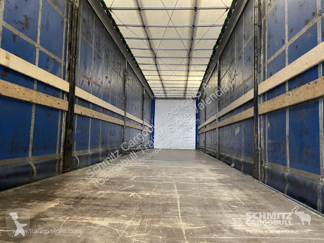 Semitrailer Berger Curtainsider Standard