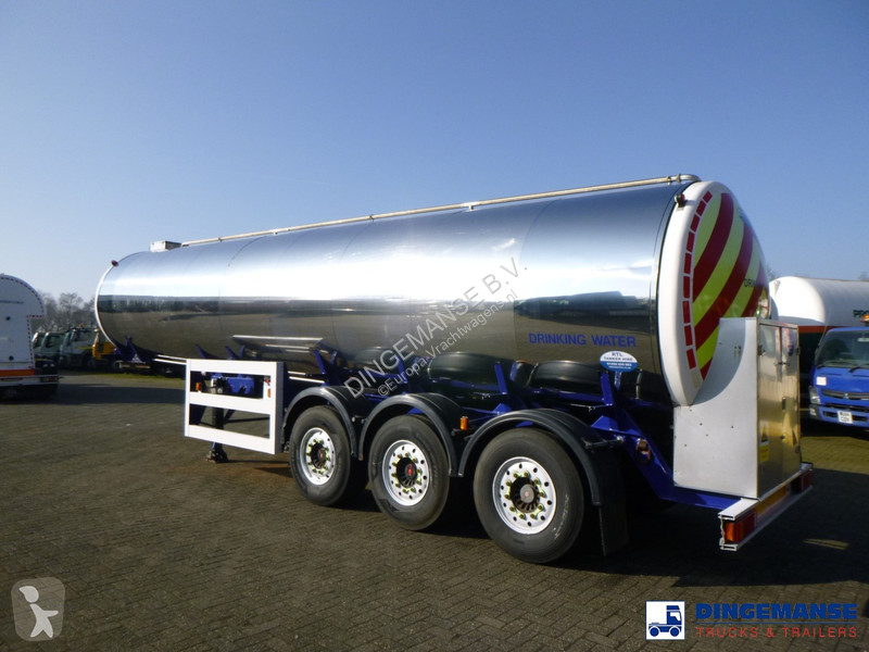 Semiremorca  Food tank inox 30 m3 / 1 comp + pump
