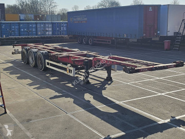 Semi remorque porte containers Krone
