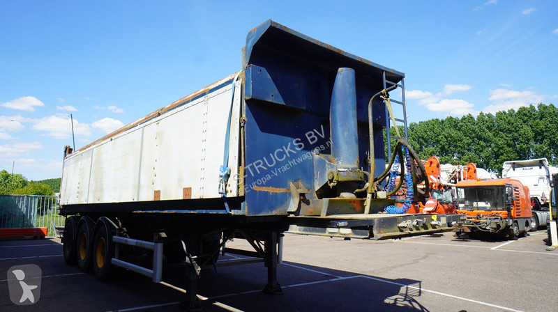 Semitrailer Renders 3 AXLE TIPPER TRAILER