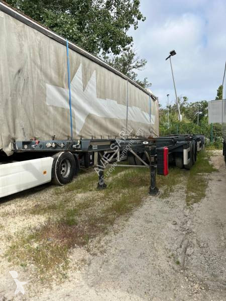 Semi remorque Fruehauf PORTE CONTAINER 2...