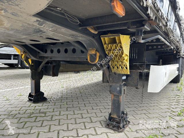 Semitrailer Wielton Schiebeplane Mega