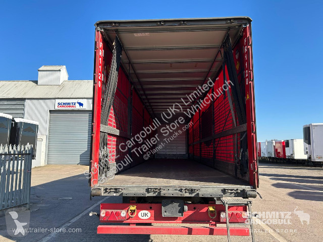 نصف مقطورة Schmitz Cargobull Curtainsider...
