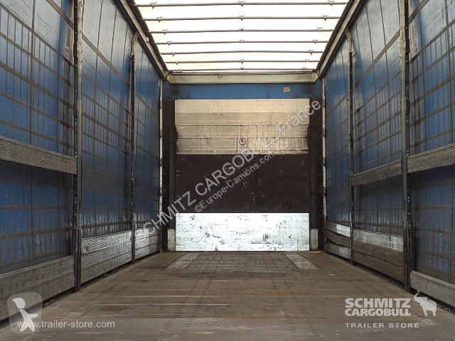 Semitrailer Schmitz Cargobull Semitrailer...