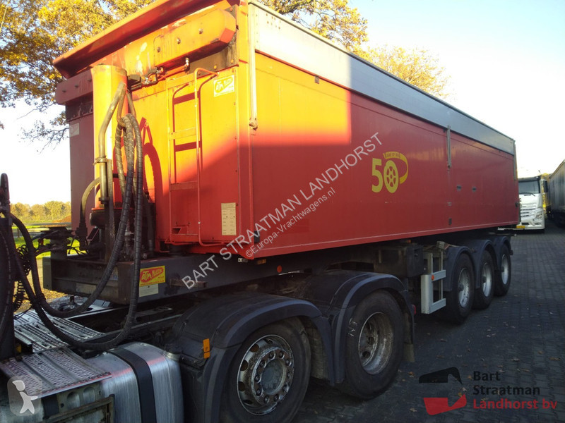 Semitrailer ATM OKA 17/27 3 Assen geïsoleerde...