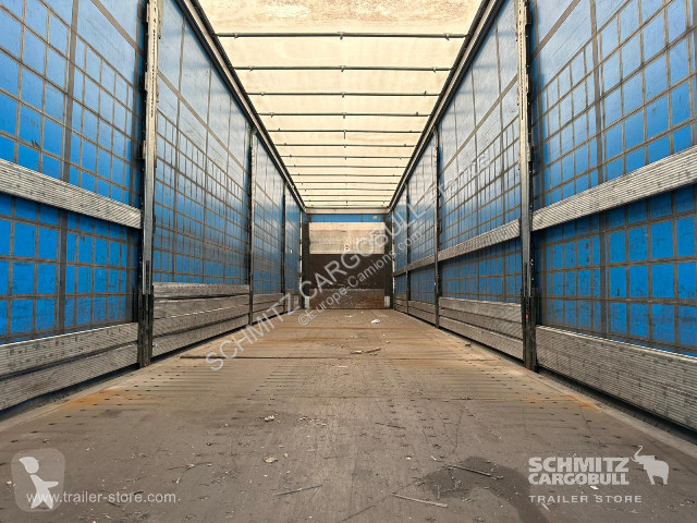 Semitrailer Schmitz Cargobull Semitrailer...