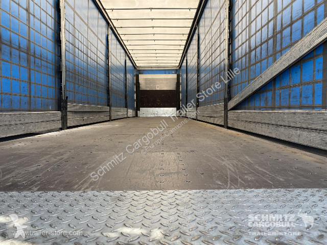 Semitrailer Schmitz Cargobull Semitrailer...