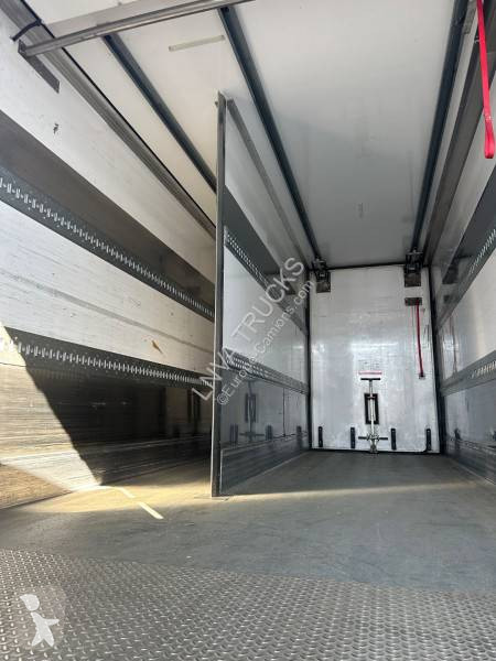 Semitrailer Lamberet Multi température avec hayon