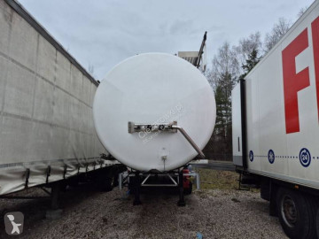 Semi remorque citerne produits chimiques Kässbohrer