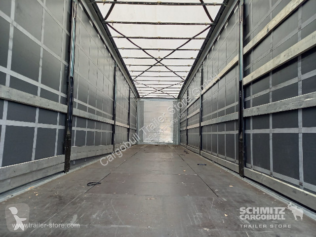 Semitrailer Fliegl Curtainsider Coil Getränke
