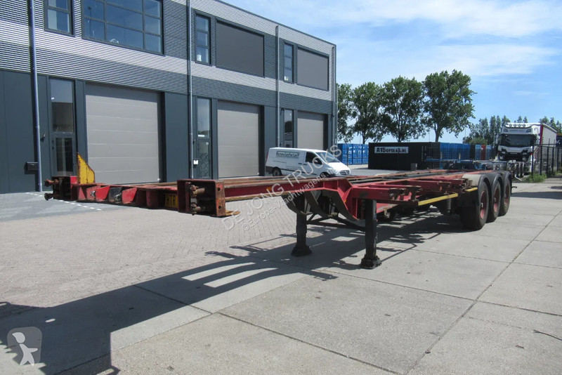 Semitrailer Renders Container Chassis /...
