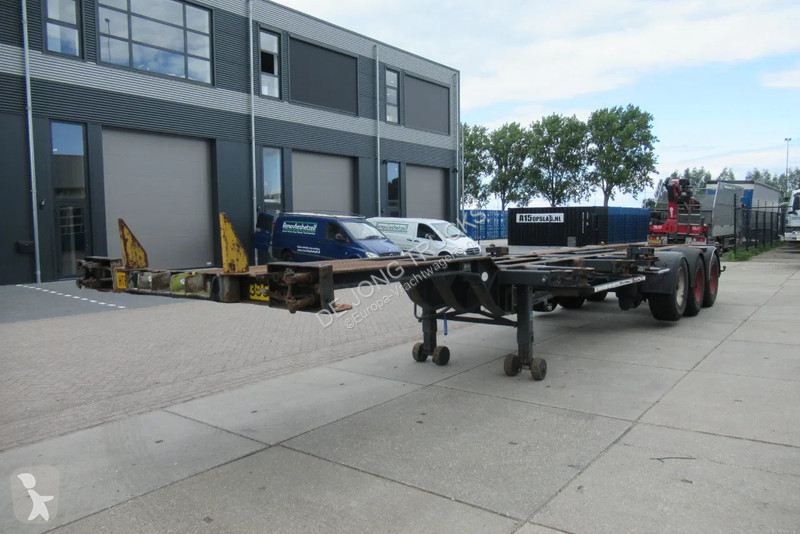 Semitrailer Renders Container Chassis /...