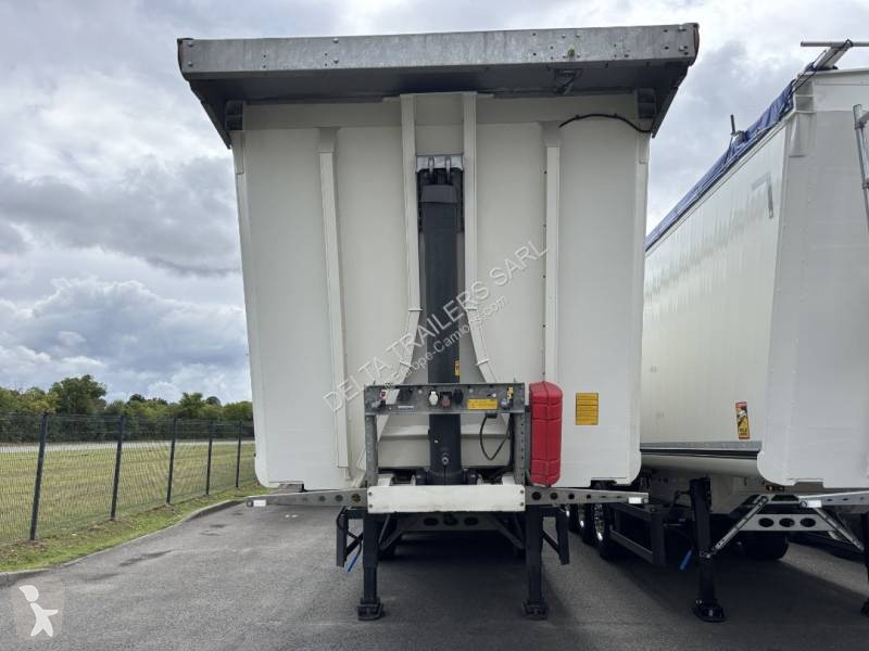 Semitrailer Schmitz Gotha benne céréalière 52m3