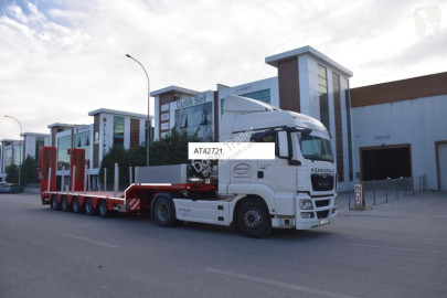 Semi remorque porte engins Donat neuve