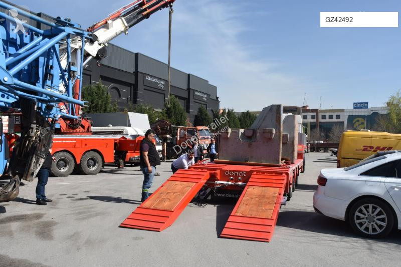 Semiremorca Donat 3 axle heavy duty lowbed