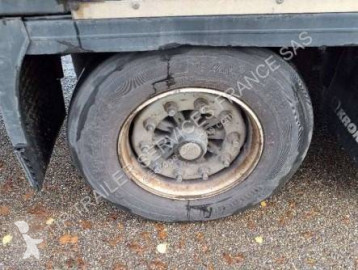 Semi remorque fourgon porte vêtements Krone