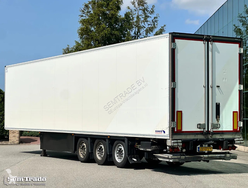 Semitrailer Schmitz Cargobull SCB*S3B CARRIER...